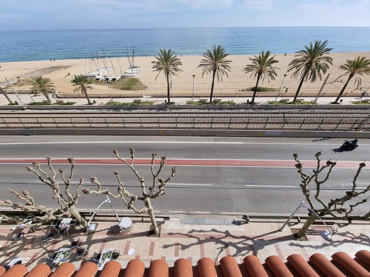 Vilador Beach Hotel Masnou Kültér fotó