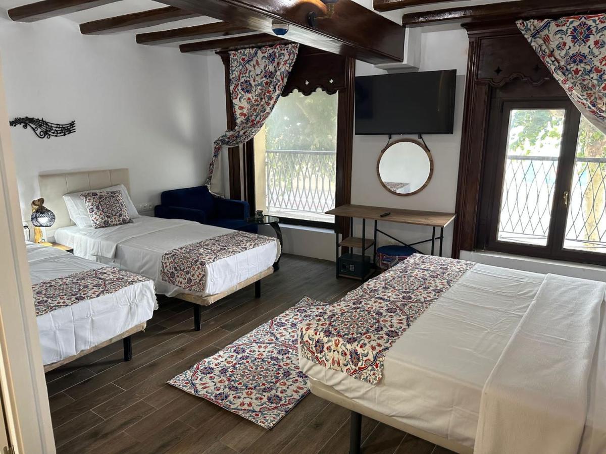 Vilador Beach Hotel Masnou Kültér fotó